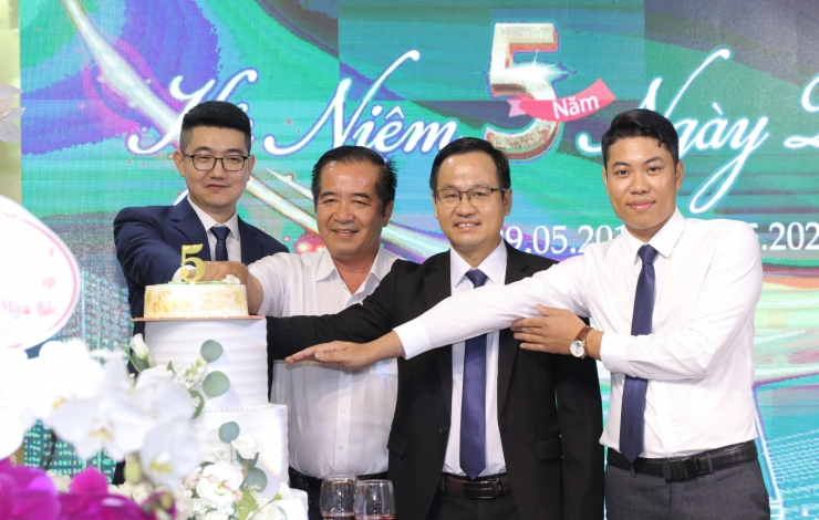 VÂN KHÁNH MIỀN BẮC - KHÁT KHAO CHINH PHỤC - KỶ NIỆM 5 NĂM THÀNH LẬP